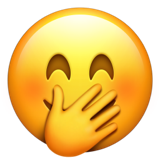 Twarz z ręką na ustach