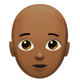 dorosły: karnacja średnio ciemna i łysy