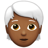 dorosły: karnacja średnio ciemna i białe włosy