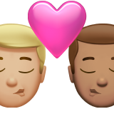 pocałunek: mężczyzna, mężczyzna, karnacja średnio jasna i karnacja średnia