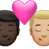 pocałunek: mężczyzna, mężczyzna, karnacja ciemna i karnacja średnio jasna