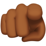 palec wskazujący skierowany na patrzącego: karnacja średnio ciemna