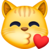 Kot przesyłający całusa - Facebook