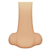 nos: karnacja średnio jasna