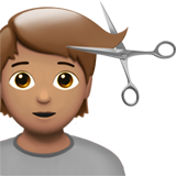 osoba podczas strzyżenia: karnacja średnia