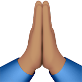 złożone ręce: karnacja średnia