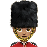 kobieta gwardzista: karnacja średnia