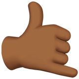 dłoń w geście „Zadzwoń do mnie”: karnacja średnio ciemna