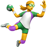 kobieta grająca w piłkę ręczną