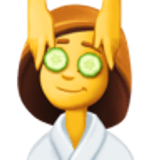 Kobieta podczas masażu - Facebook