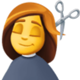 Kobieta podczas strzyżenia - Facebook