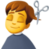 Mężczyzna podczas strzyżenia - Facebook